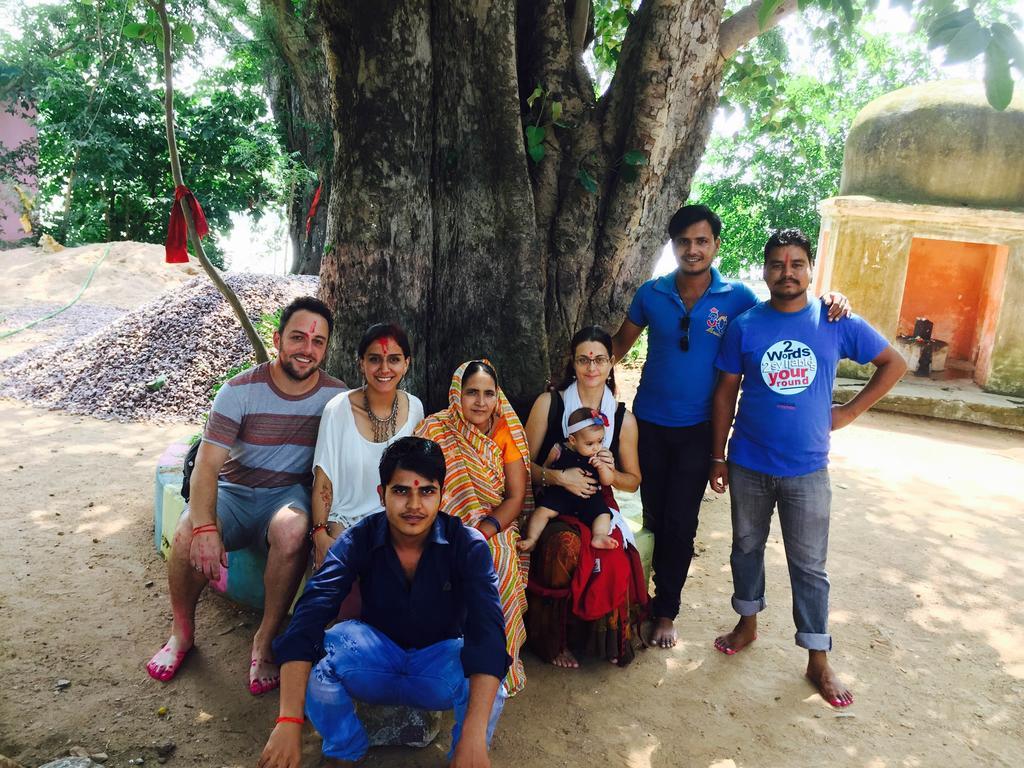 Friends In Khajuraho Apartment Luaran gambar